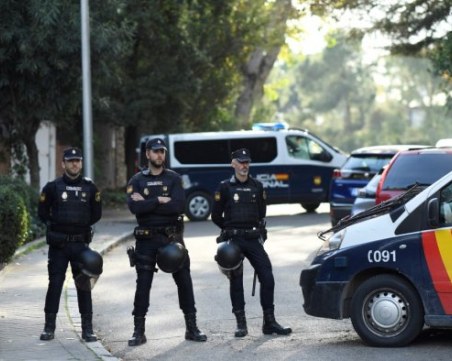 Испанският премиер също е получил пратка с бомба