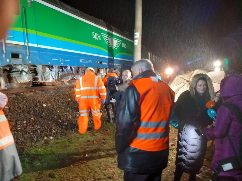 Оперират машиниста, пострадал при инцидента с влак край Пловдив