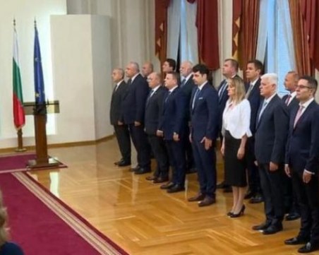 Освободиха зам.-министър от служебния кабинет