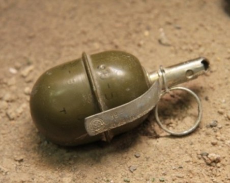 След 3 месеца укриване: Арестуваха бивш военен опитал да взриви къща с граната  в Раковски