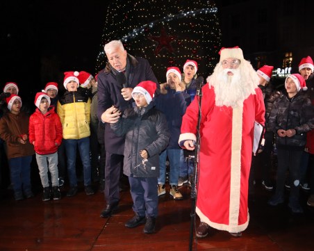 Много музика и коледно настроение на празниците в Пловдив! Вижте програмата