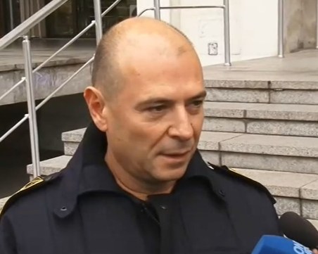 Шофьорът на линейката, превозвал мигранти в Бургаско, бил облечен като фелдшер