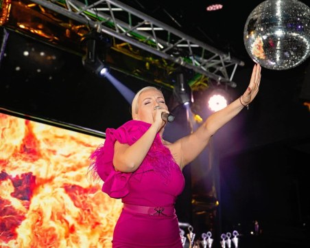 Талантливата Елица Лалова с приз от Националните награди за мода, шоу и бизнес