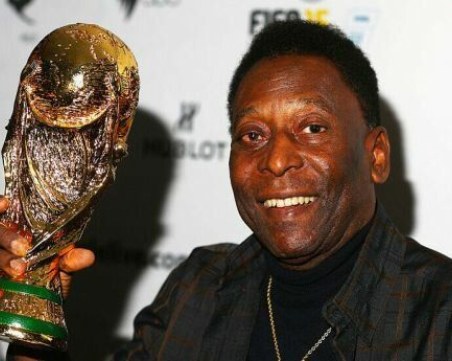 Пеле с пост в социалните мрежи: Приятели, бъдете спокойни и позитивни, аз съм силен