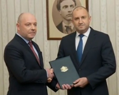 Проф. Николай Габровски е кандидатът за премиер на ГЕРБ, президентът му връчи мандата