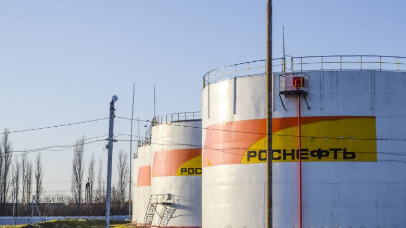 Правителството е разрешило износ на продукти от руски петрол, които