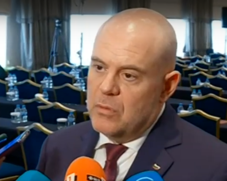 Иван Гешев: Няма стрелба по сирийски мигрант на границата