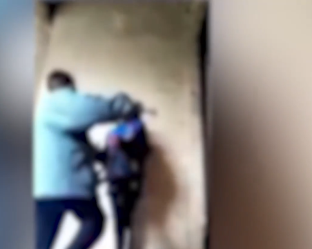 Пореден случай на агресия от дете на дете: 12-годишен преби свой съученик и го засне на видео