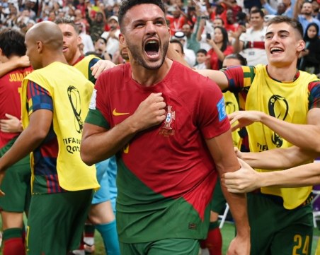 Португалия разгроми Швейцария и е последният четвъртфиналист на Мондиала