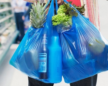 При ежедневната консумация на пакетирани храни поглъщаме по две найлонови торбички годишно