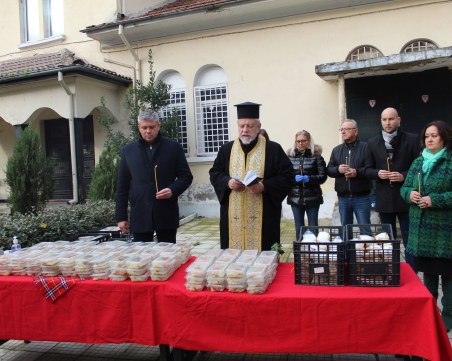 Раздадоха курбан за Никулден в район „Северен