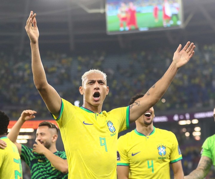 Бразилия и Аржентина близо до дългоочаквана битка в полуфиналите на Мондиала