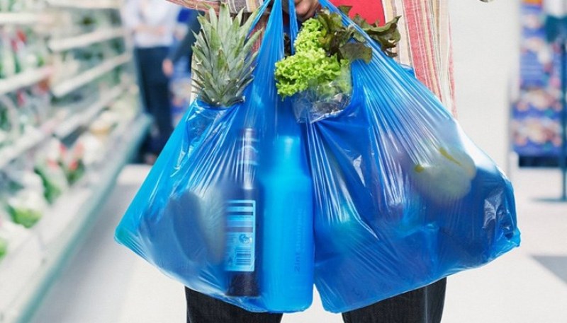 При ежедневната консумация на пакетирани храни поглъщаме по две найлонови торбички годишно