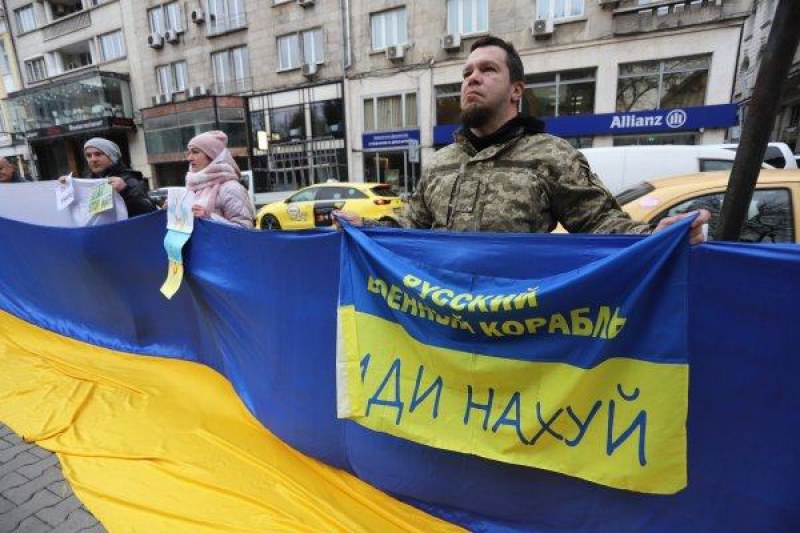 Украински граждани и хора, свързани с подпомагането на украинските бежанци