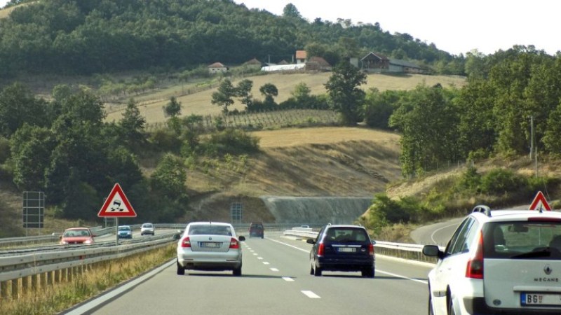 Сърбия вдигна таксите за преминаване по магистралите