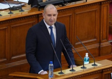 БСП за България и Продължаваме Промяната призоваха президента Румен Радев