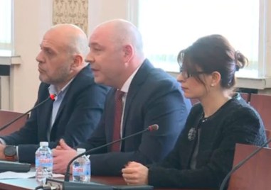 Кандидатът за министър председател проф Николай Габровски започна срещи с представители
