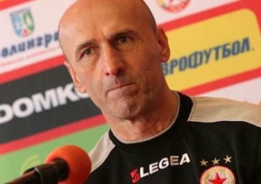 Бившият наставник на ЦСКА Миодраг Йешич е починал съобщават сръбските