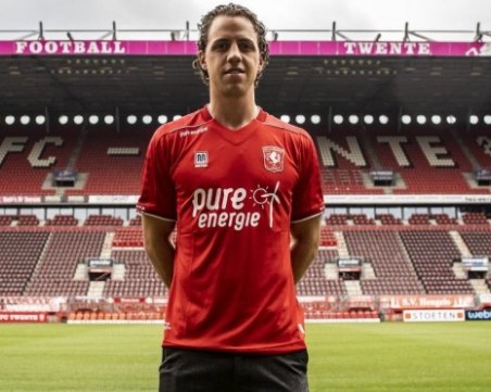 Локо Пловдив взима защитник от Твенте