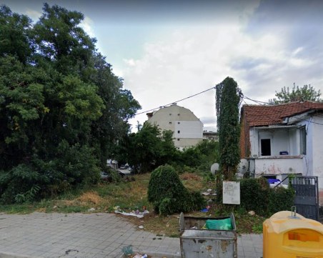 Спирачки за продажбата на три общински имота  за застрояване в Кършияка