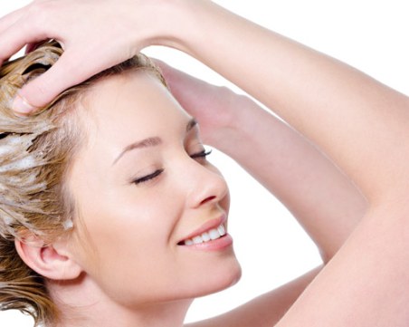 Стилистка разкри как правилно да мием косите си