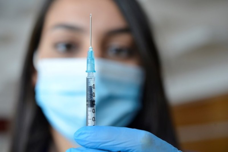 Одобриха бустерни ваксини срещу COVID за 6-месечни деца