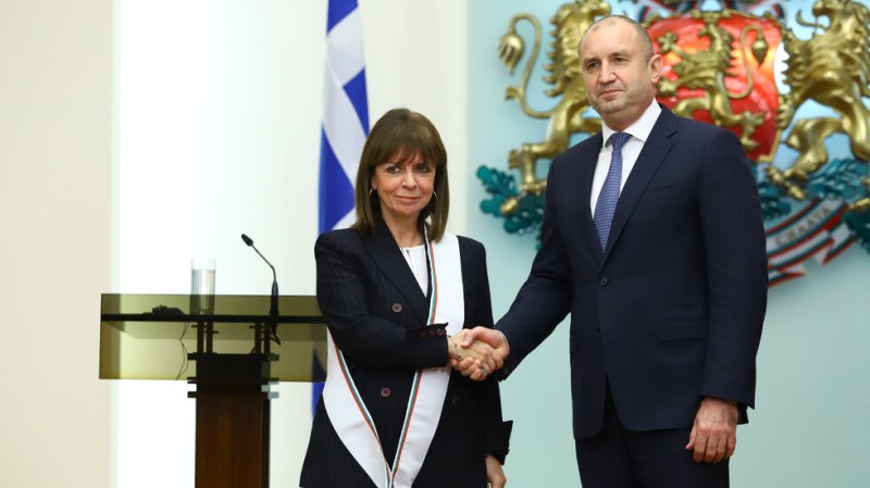 Радев: България и Гърция доказаха, че два народа могат да загърбят проблемите от миналото