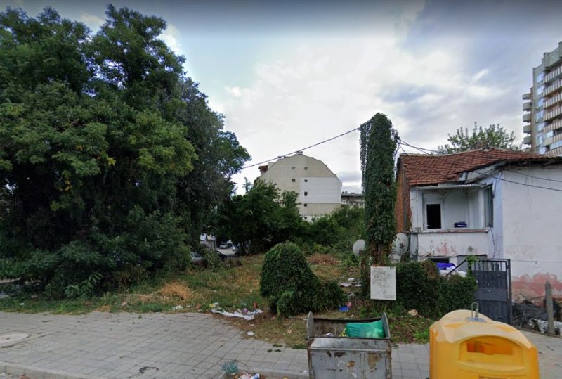 Спирачки за продажбата на три общински имота  за застрояване в Кършияка