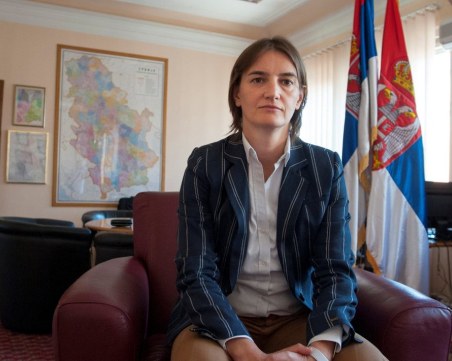 Ана Бърнабич: Косовският премиер ни доведе до ръба на войната