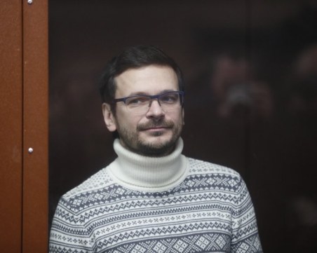 Осъдиха на осем и половина години затвор руския опозиционер Иля Яшин