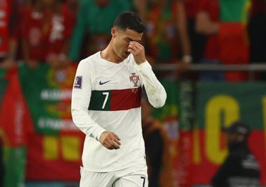 Звездата на Португалия Кристиано Роналдо не сдържа сълзите си пред