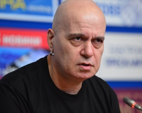 Слави Трифонов съди Радостин Василев за 50 000 лева