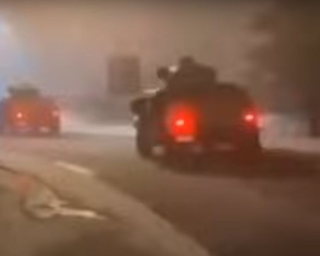 Белград струпва военна техника до границата с Косово