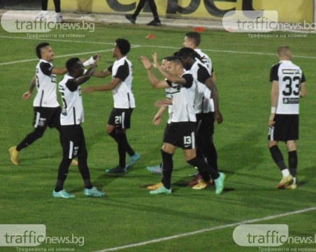 Локо се опитва да разтрогне с бранител