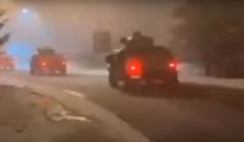 Белград струпва военна техника до границата с Косово