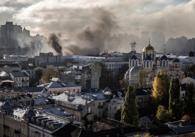 Мащабна въздушна тревога в цяла Украйна обявяват властите заради руски
