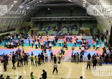 Пловдив приема този уикенд силният международен турнир по кикбокс Plovdiv