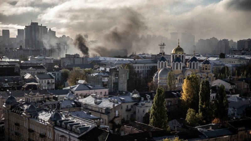 Мащабна въздушна тревога в цяла Украйна