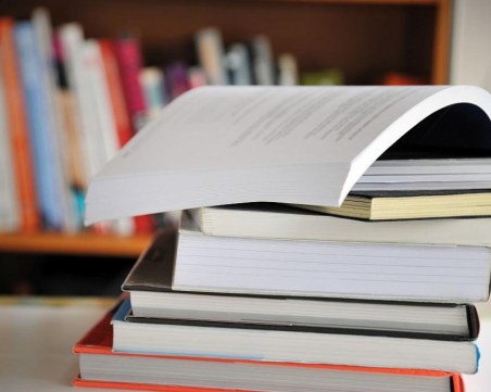 Учебниците стават безплатни до 12-и клас