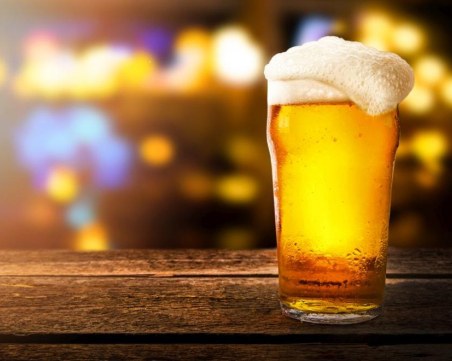 Ha ocмo мяcтo cмe в EC пo ĸoнcyмaция нa биpa, нo пo пpoизвoдcтвo cмe мaлĸo пo-нaзaд