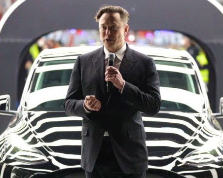 Мъск продаде акции за 3,6 млрд. долара на Tesla