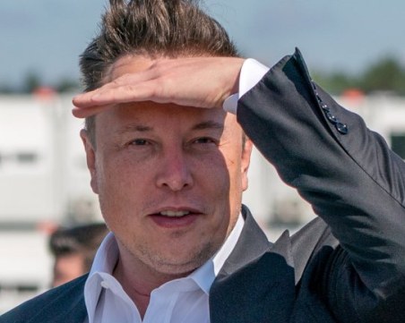Mъск продаде още 22 милиона акции на Tesla