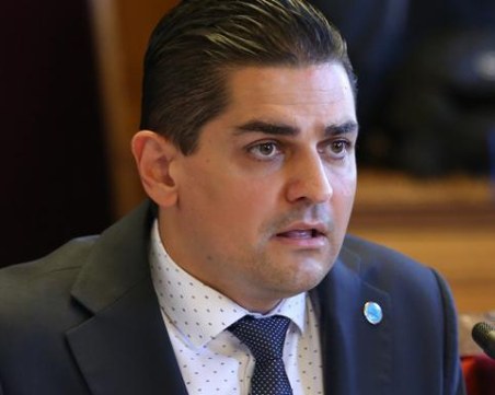 Радостин Василев: Ще рискуваме с правителство на малцинството