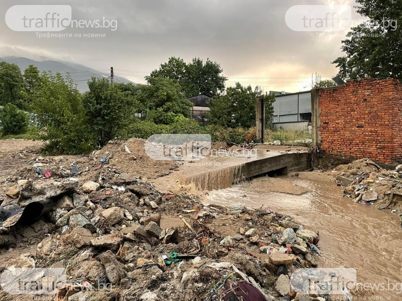 Кметът на Карлово: Още 500 000 от дарения ще бъдат разпределени в наводнените села