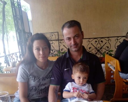 Млада майка от Пловдив се нуждае от пари за лечение