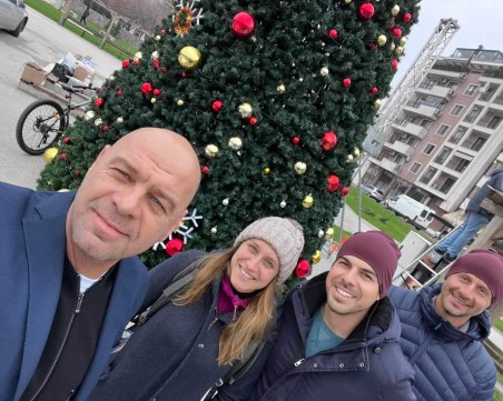 В „Тракия” в събота грейва елхата и започва фестивалът „Весела Коледа в парка”
