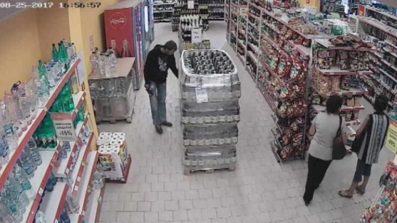 Възрастна жена била заловена при опит да открадне хранителни продукти