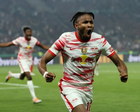 Челси с много силен трансфер