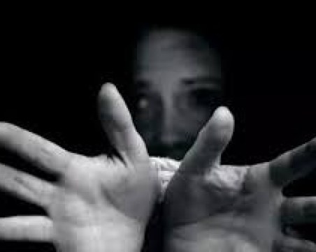 ЕК вписва принудителните бракове и незаконното осиновяване като начин за трафик на хора