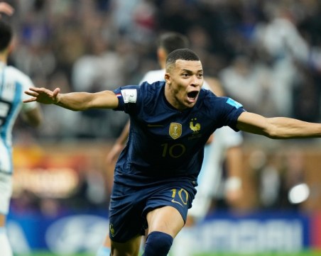 Още един рекорд на финала - за първи път отбор направи 7 смени